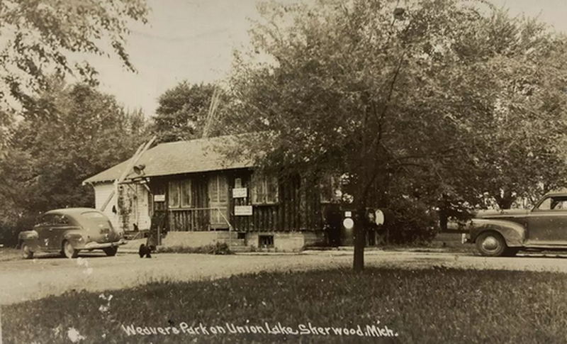 Weavers Park - Vintage Postcard (newer photo)